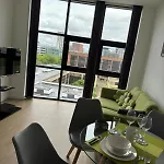 Elegant Apartment In Central Milton Keynes